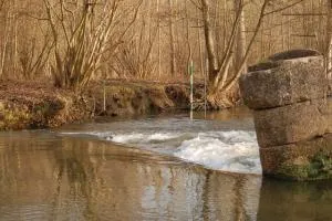 Le bassin de Gasny. Débarquement et stationnement rive Dte.